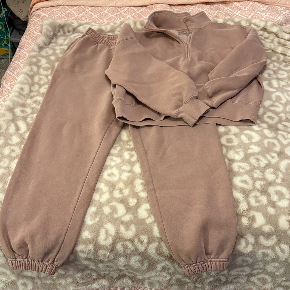 Abercrombie Mauve Half-Zip Sweatshirt and Joggers Set